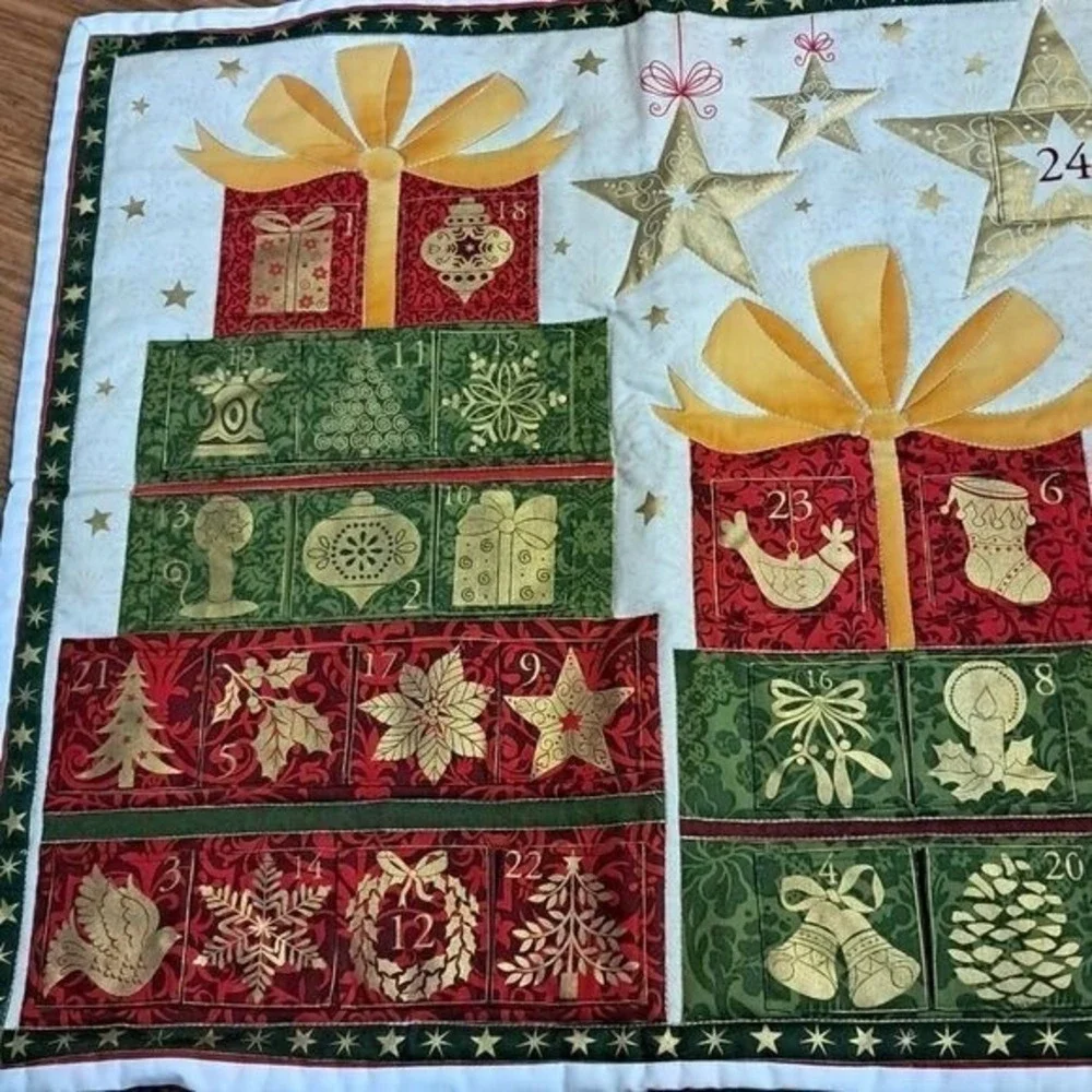 Christmas Advent Calendar QUILTED‎ HANDMADE Pockets